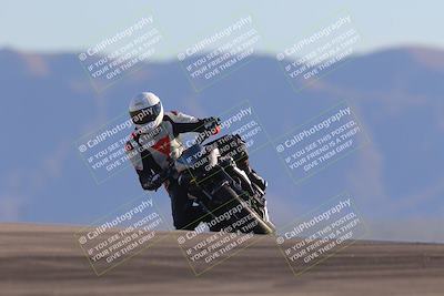 media/Nov-06-2023-Moto Forza (Mon) [[ce023d0744]]/3-Intermediate Group/Session 5 (Turn 9)/